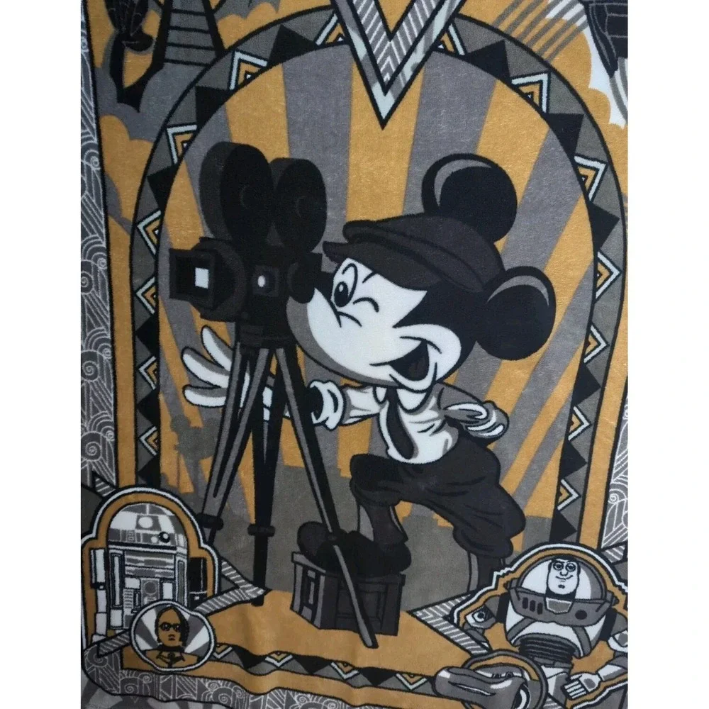 Rare Hollywood Studios Disney Mickey Film Fleece Blanket 36 